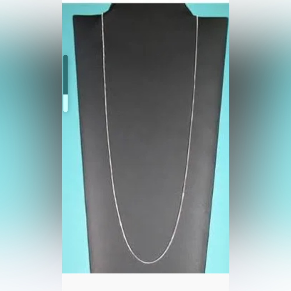 Silver Minimalist Necklace New Without Tag